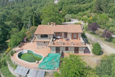 /international/it/lisciano-niccone-umbria-310104421174/