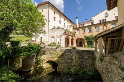 /international/it/gualdo-tadino-umbria-310107623833/