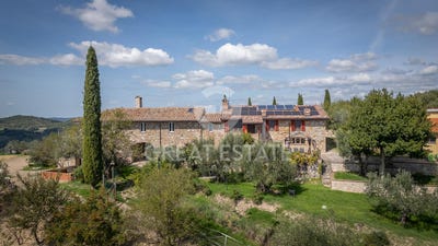 /international/it/corciano-umbria-310102294177/