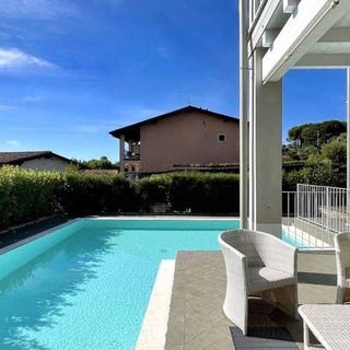 /international/it/polpenazze-del-garda-lombardy-310107744237/