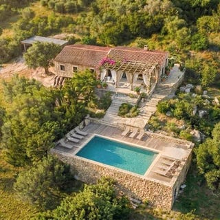/international/it/cannigione-sardinia-310119982107/