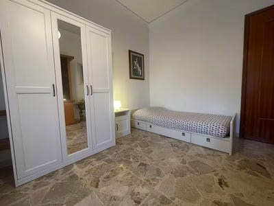 /international/it/via-ugo-foscolo-scandicci-tuscany-310093855345/