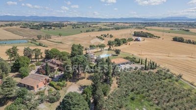 /international/it/castiglione-del-lago-umbria-120092702362/