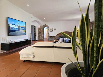 /international/it/livorno-tuscany-310108321464/