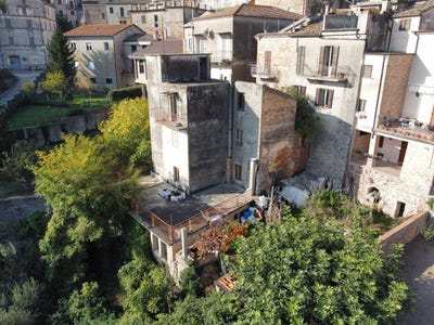 /international/it/via-francesco-bruni-10-ripatransone-marche-310103018522/