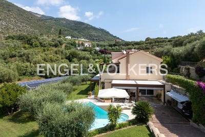 /international/it/toirano-liguria-310120033397/