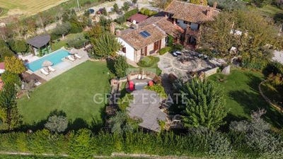 /international/it/citta-della-pieve-umbria-310100184464/
