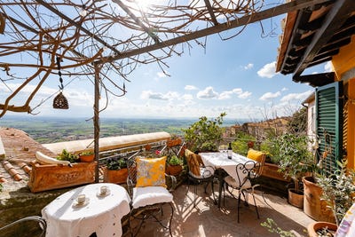 /international/it/cortona-tuscany-310106682898/