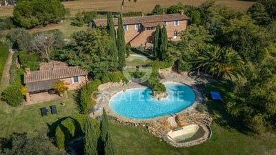 /international/it/castiglione-del-lago-umbria-310104961429/