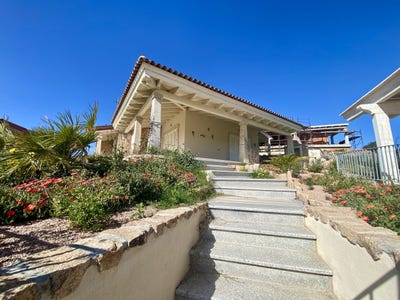 /international/it/isola-rossa-sardinia-310101441263/?lang=pt