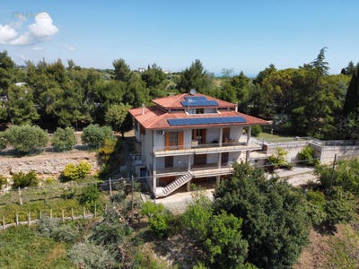 /international/it/strada-provinciale-cuprense-135-grottammare-marche-310106419607/