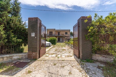 /international/it/lecce-apulia-310107760559/