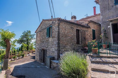 /international/it/semproniano-semproniano-tuscany-310109075696/?lang=it