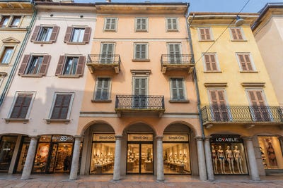/international/it/varese-lombardy-310107888404/