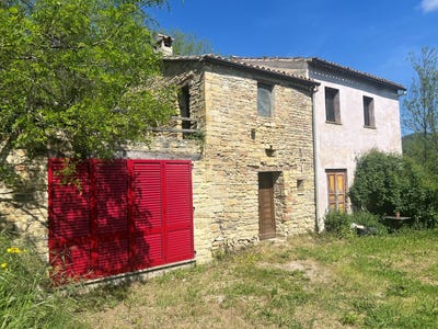 /international/it/isola-del-piano-marche-310107300695/
