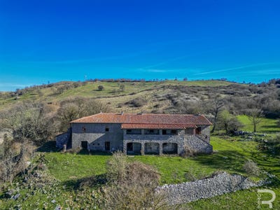 /international/it/santa-fiora-tuscany-310104301754/