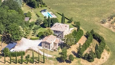 /international/it/baschi-umbria-310101643636/