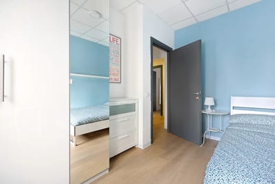 /international/it/via-privata-deruta-milan-lombardy-310100492044/