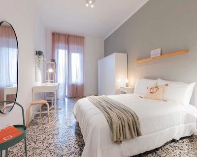 /international/it/piazza-carducci-turin-piedmont-310108319471/