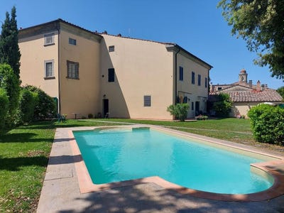 /international/it/terricciola-tuscany-310098722143/