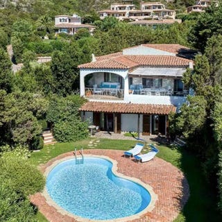 /international/it/cala-di-volpe-sardinia-310108943856/