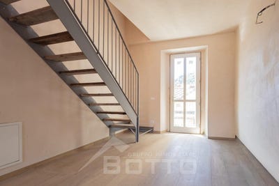 /international/it/via-zaccheo-paolo-cannobio-piedmont-310108807624/