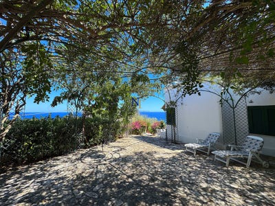 /international/it/andrano-andrano-apulia-310104143405/