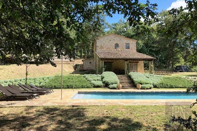 /international/it/umbertide-umbria-310103163382/