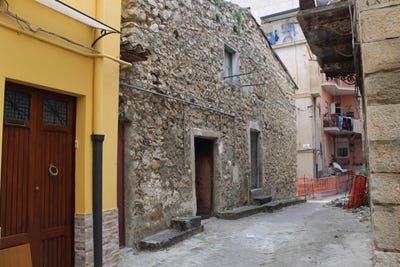 /international/it/via-tamburello-bivona-sicily-310108700764/