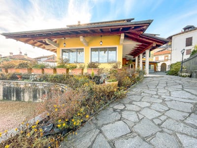 /international/it/via-cavalier-giovanni-rossi-10-stresa-piedmont-310108807341/