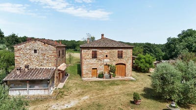 /international/it/lucignano-tuscany-310100889089/