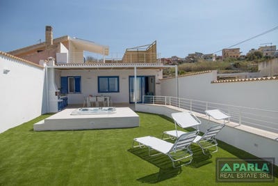 /international/it/marina-di-ragusa-marina-di-ragusa-sicily-310108598238/