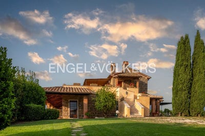 /international/it/pitigliano-tuscany-310100760979/?lang=en