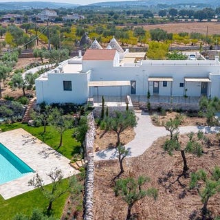 /international/it/castellana-grotte-apulia-310108837650/