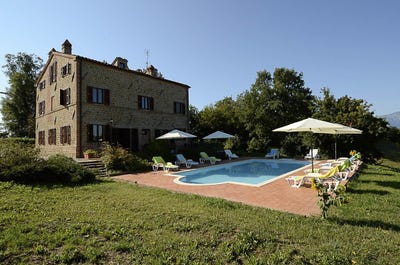 /international/it/penna-san-giovanni-marche-120077493735/