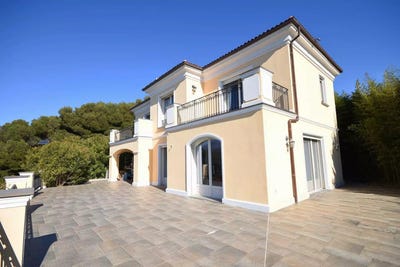 /international/it/bordighera-liguria-120090543067/