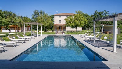 /international/it/terranuova-bracciolini-tuscany-310108764014/