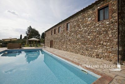 /international/it/poggibonsi-tuscany-310101802400/