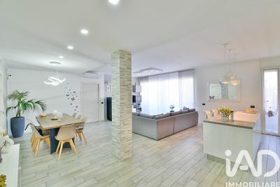 /international/it/meda-lombardy-310104117590/