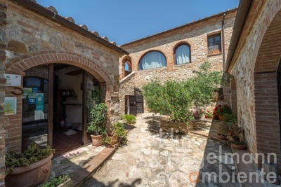 /international/it/rapolano-terme-tuscany-310100460285/