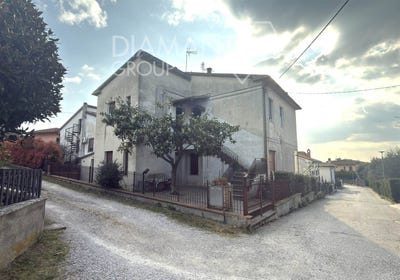 /international/it/castiglione-del-lago-umbria-310106710666/