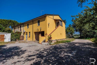 /international/it/collesalvetti-tuscany-310108453667/