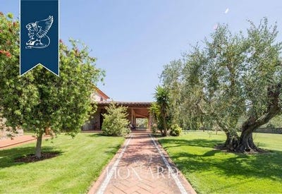 /international/it/scarlino-marche-310104800013/