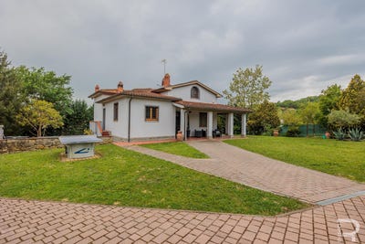 /international/it/terranuova-bracciolini-tuscany-310104317197/