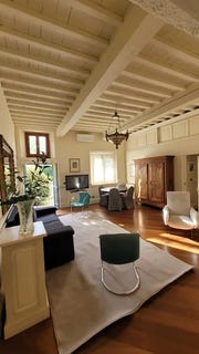 /international/it/via-ghibellina-florence-tuscany-310101173339/