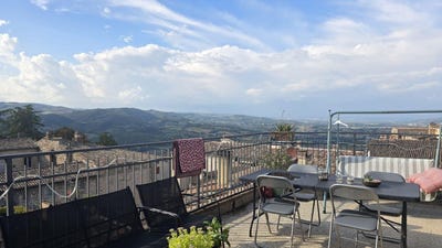 /international/it/todi-umbria-310105349697/