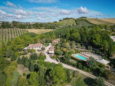 /international/it/ponzano-di-fermo-marche-310104283887/?lang=id