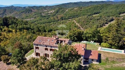 /international/it/citta-di-castello-umbria-310100405470/