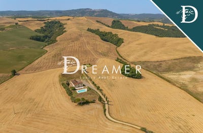/international/it/montalcino-tuscany-310109560331/