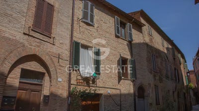 /international/it/citta-della-pieve-umbria-310098716878/